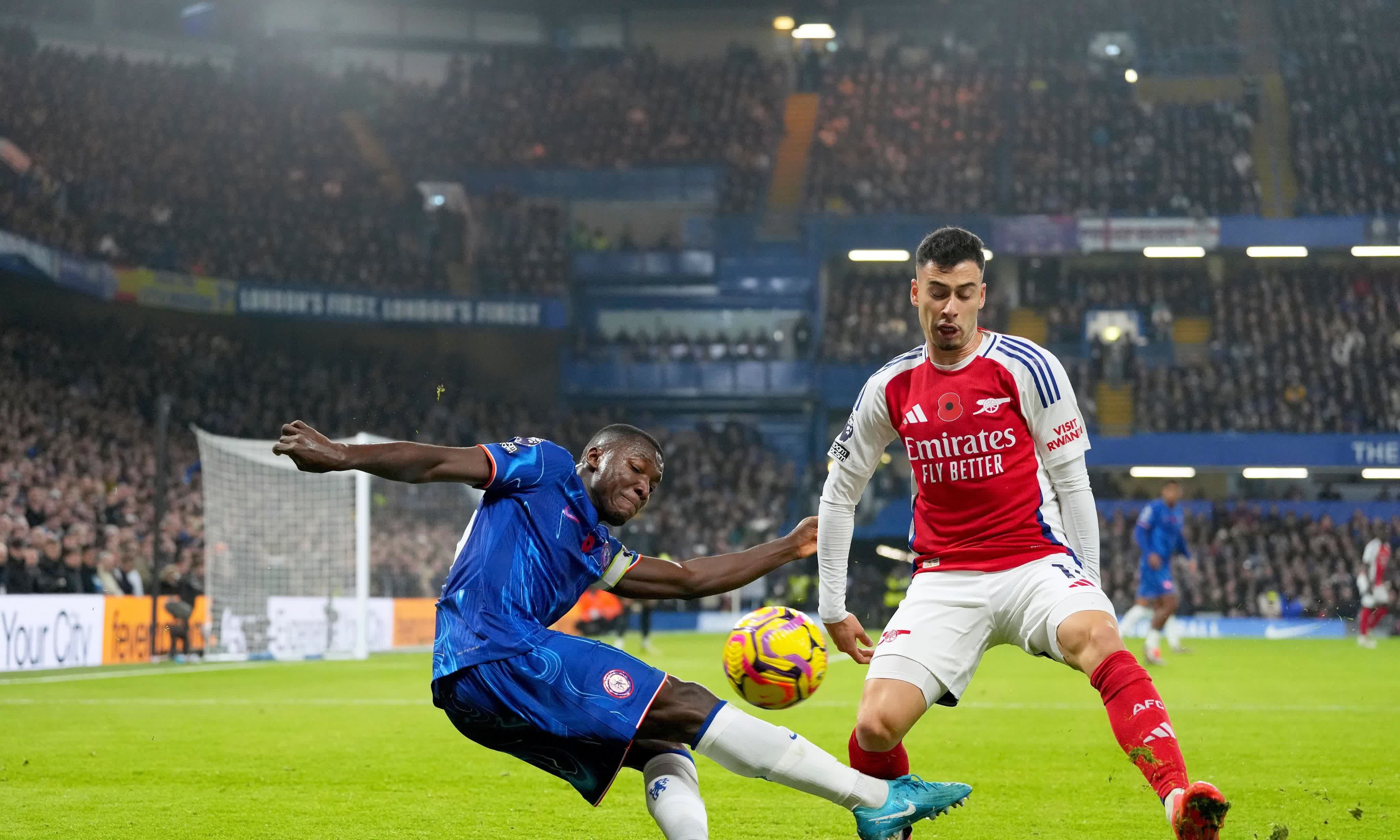 九游体育下载-关键战突围战来临，AC米兰围绕英超防线松动，更衣室稳定，更衣室氛围转暖的简单介绍