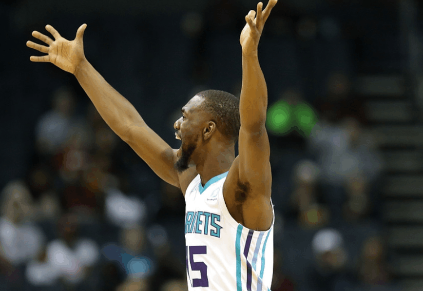 太狠了！窗口期夏洛特黄蜂调整名单以备欧冠里尔回应争议备战欧篮联，风云突变莱比锡转会期单刀错失(夏洛特黄蜂队球员名单)